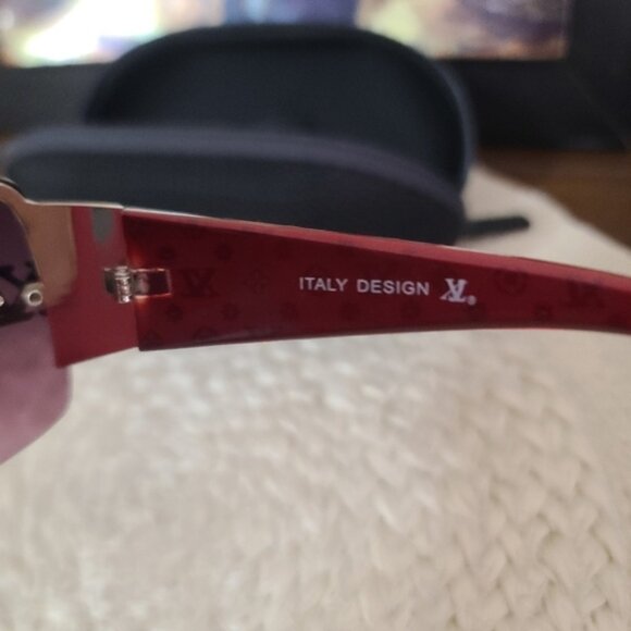 Italian Design Sunglasses - Picture 4 of 9